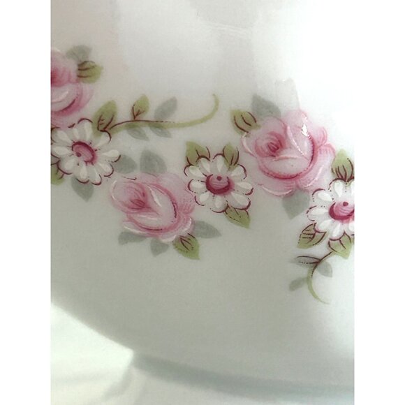 Lady Beatrice Gravy Boat Germany White Pink Roses Daisies Gold Trim Porcelain - Picture 12 of 16